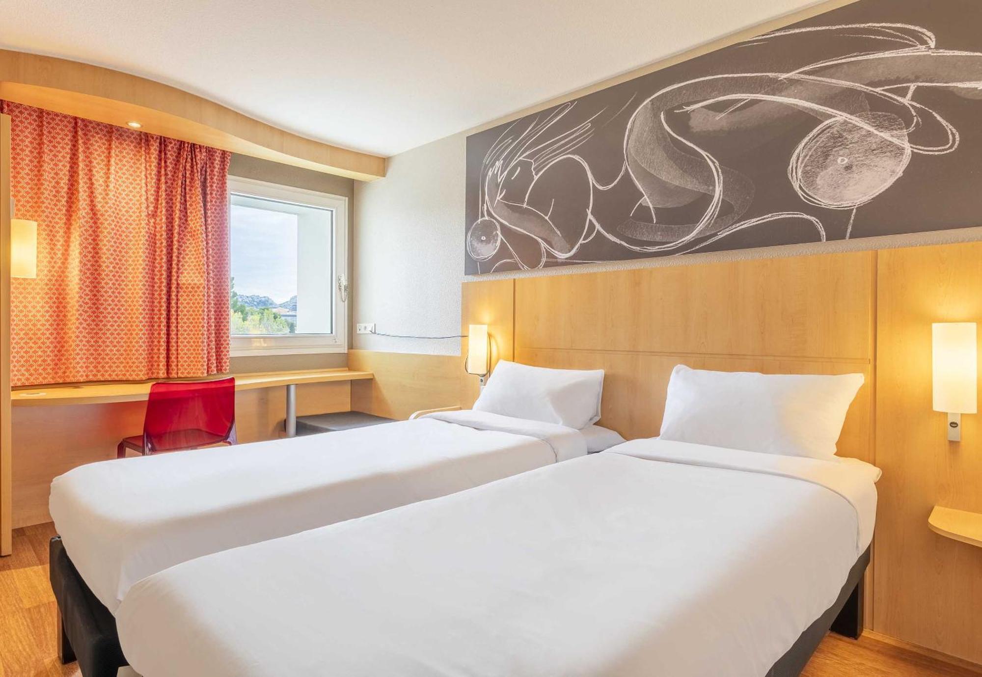 ไอบิส มาร์เซย บอนเวียน กาลองก์ ปลาฌ Hotel มาร์กเซย ภายนอก รูปภาพ