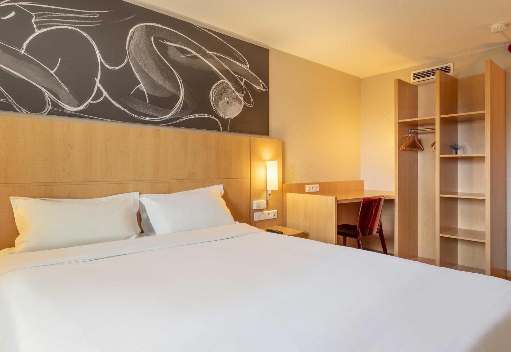 ไอบิส มาร์เซย บอนเวียน กาลองก์ ปลาฌ Hotel มาร์กเซย ภายนอก รูปภาพ